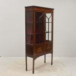 1572 8461 DISPLAY CABINET